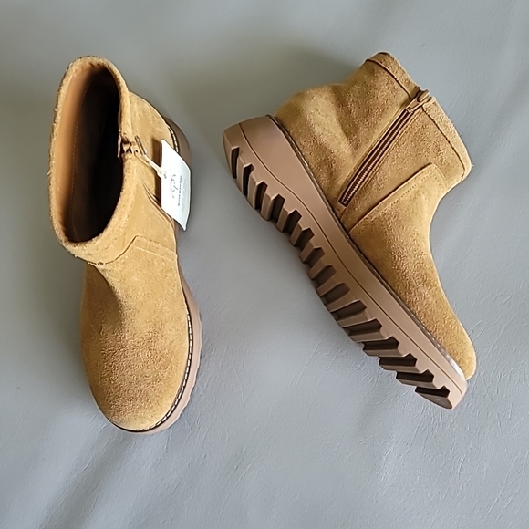 Lucky Brand Chameli Suede Lug Women's Booties 8M - Picture 3 of 10